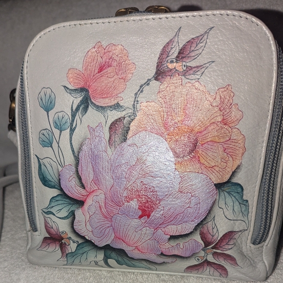 Anuschka zip around travel organizer crossbody bag. - Picture 3 of 14